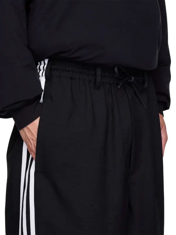 /original/JW7353_Y-3_BLACK_5.png_convert-600x800