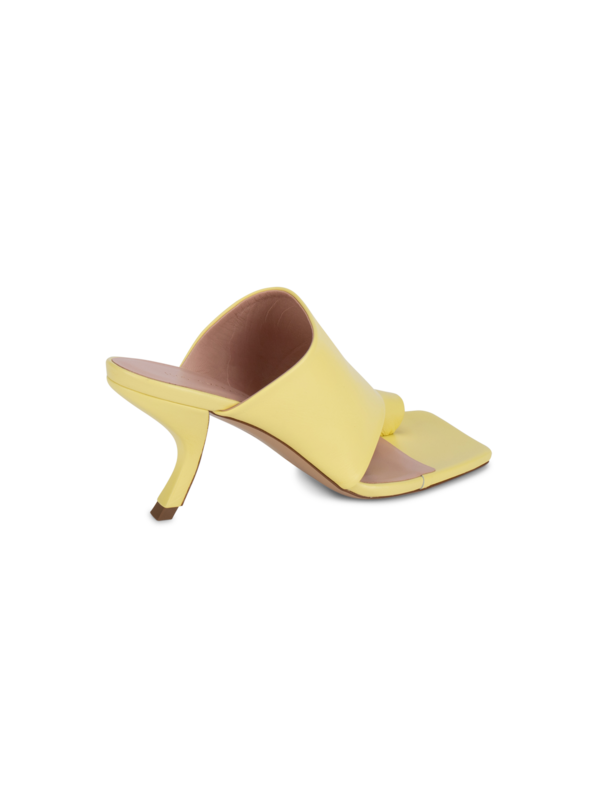 /original/Jiyoung0001_ILIO_1100 Banan_4.png_convert-600x800