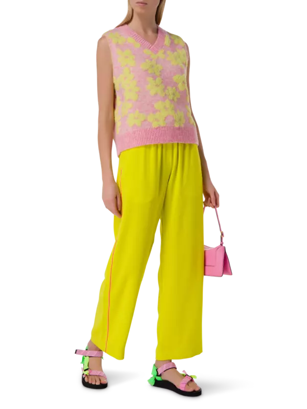 فيست إنتراسيا كبير الحجم مزين بزهور