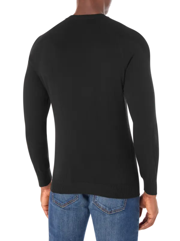 سترة بفتحة رقبة مستديرة