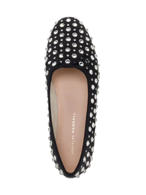 /original/LANDON_LORA_BlaCrystal_5.png_convert-600x800