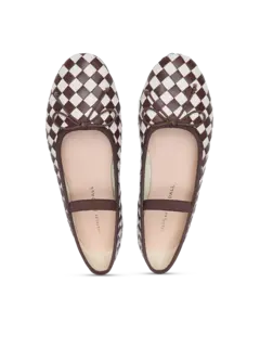 /original/LEONIE_2_LORA_ChocolCram_4.png_convert-240x320