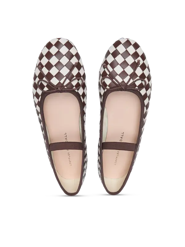 /original/LEONIE_2_LORA_ChocolCram_4.png_convert-600x800