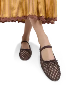 /original/LEONIE_LORA_ChocRaffia_2.png_convert-240x320