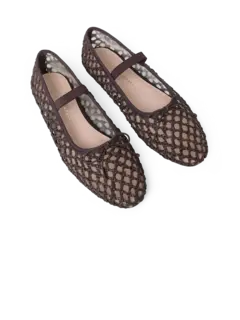 /original/LEONIE_LORA_ChocRaffia_3.png_convert-240x320