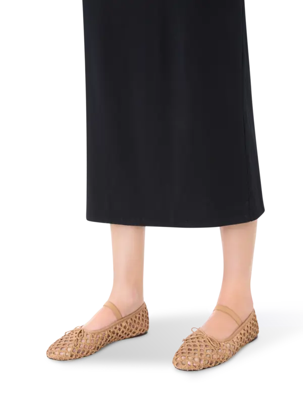 /original/LEONIEBRWN_LORA_Brown_2.png_convert-600x800