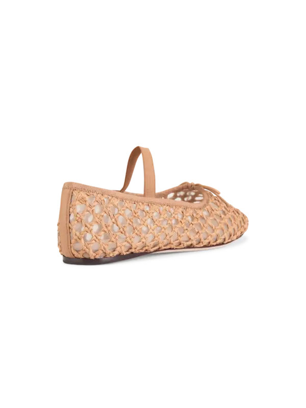 /original/LEONIEBRWN_LORA_Brown_4.png_convert-600x800