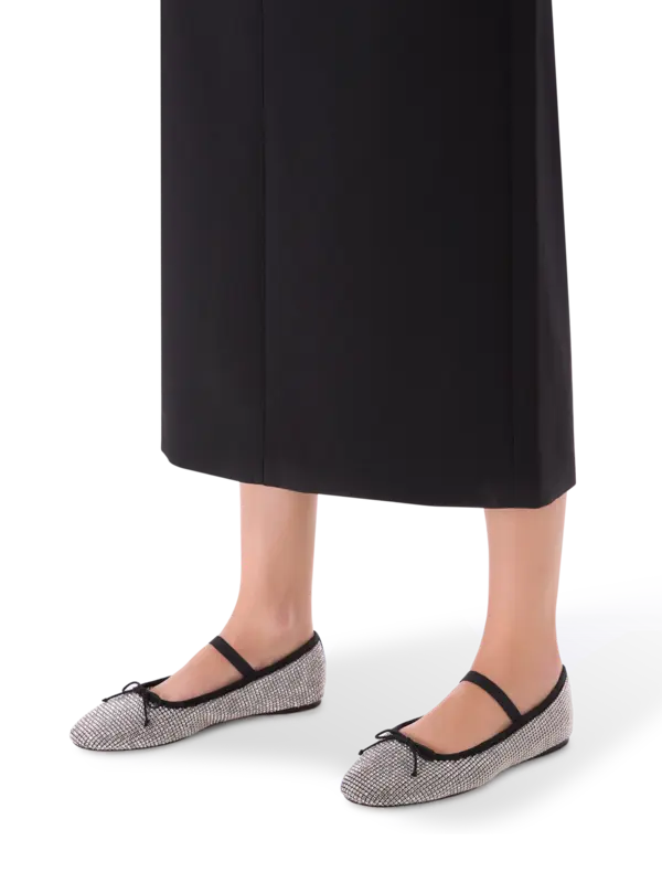 /original/LEONIESLVR_LORA_Silver_2.png_convert-600x800