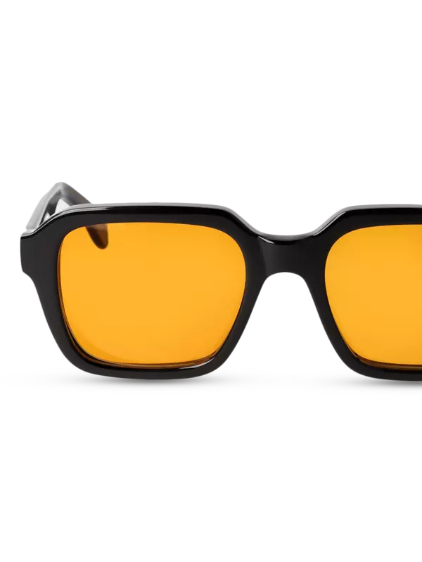 /original/LIEBKOR_TBD_BlackOrang_4.png_convert-600x800