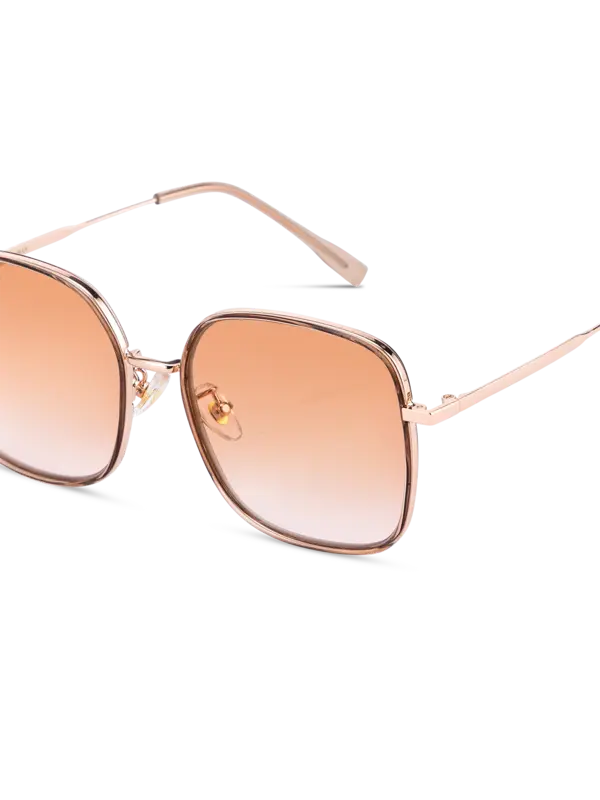 /original/LINA_EYEC_Champnudeb_5.png_convert-600x800