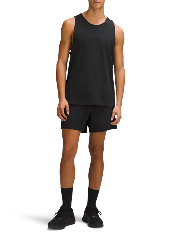 بلوزة بدون أكمام من تشكيلة زيرود إن