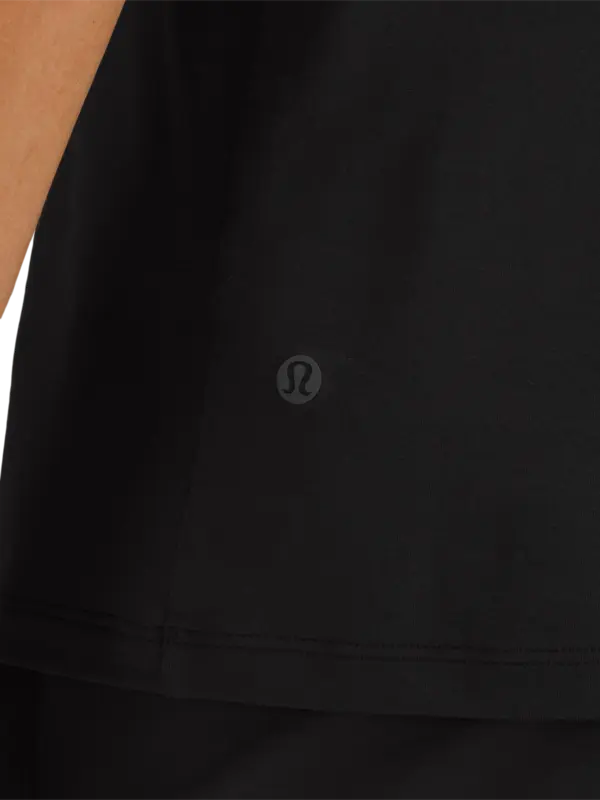 بلوزة بدون أكمام من تشكيلة زيرود إن