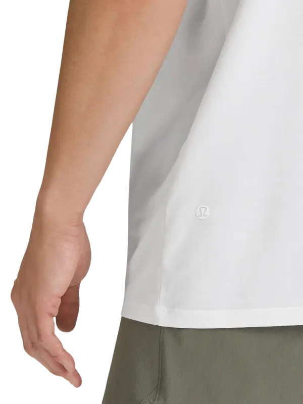 فيست ذا فاندمنتال بدون أكمام