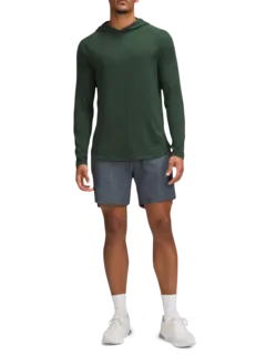 هودي من تشكيلة لايسنس تو ترين