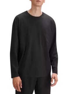 تيشيرت فاندمنتال كبير الحجم