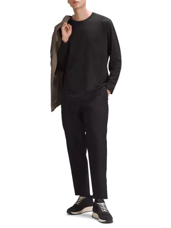 تيشيرت فاندمنتال كبير الحجم