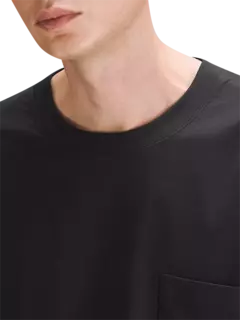 تيشيرت فاندمنتال كبير الحجم