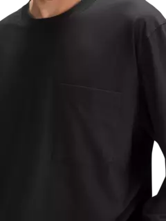 تيشيرت فاندمنتال كبير الحجم