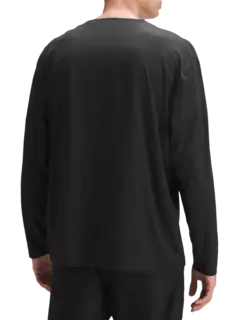 تيشيرت فاندمنتال كبير الحجم