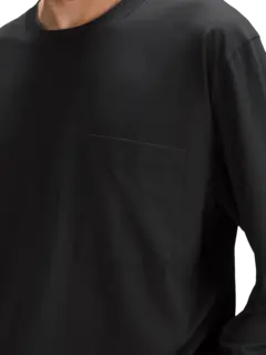 تيشيرت فاندمنتال كبير الحجم