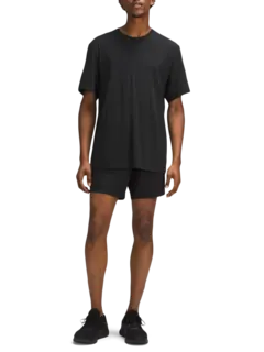 تيشيرت بأكمام قصيرة من تشكيلة زيرود إن