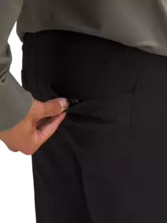 بنطال بقصة ضيقة ABC مقاس 32 بوصة