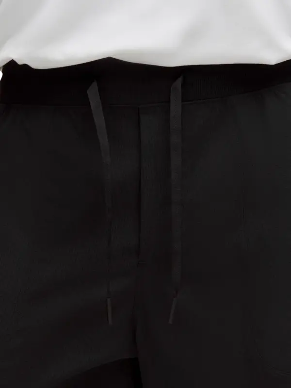 /original/LM5AXMS_0001_LULU_1_4.png_convert-600x800