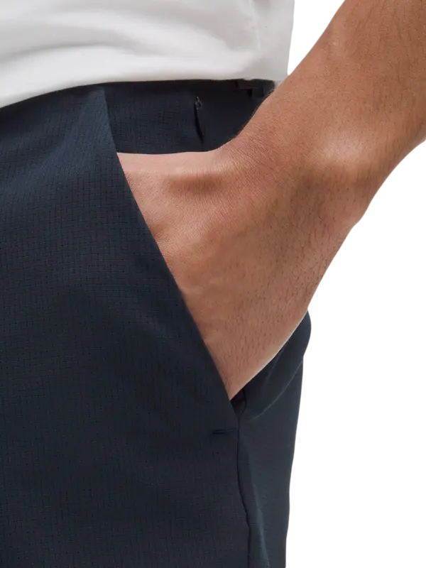 /original/LM7BGUS_031382_LULU_31382_4.png_convert-600x800