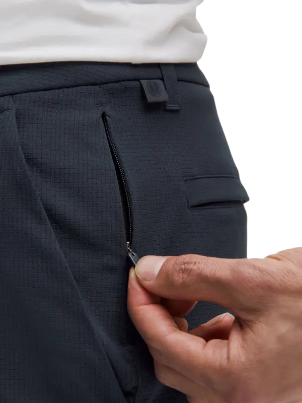 /original/LM7BGUS_031382_LULU_31382_5.png_convert-600x800