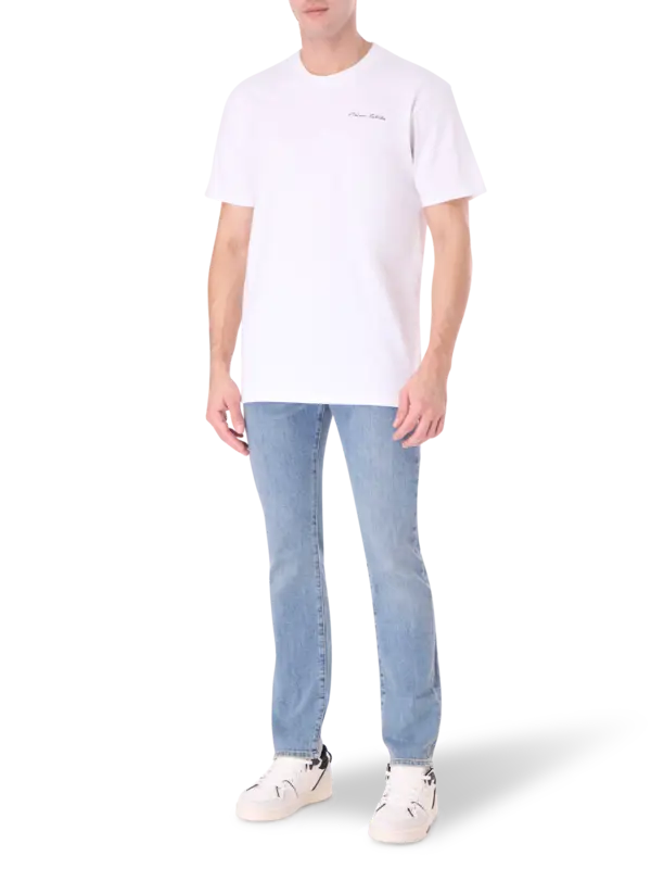 بنطال جينز لوم بقصة ضيقة