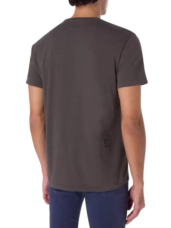 تيشيرت مزين بشعار فريم