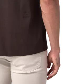 تيشيرت مزين بشعار فريم