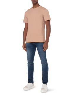 تيشيرت بإطار مزين بشعار