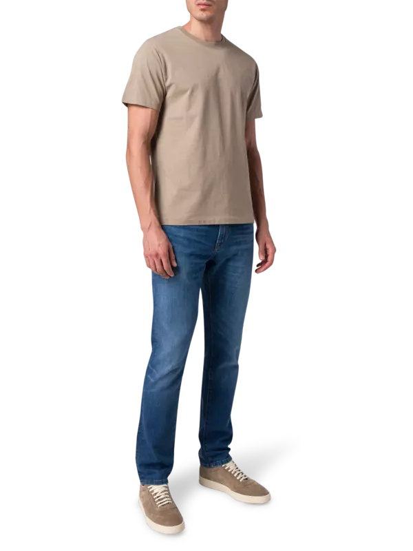 تيشيرت مزين بشعار فريم