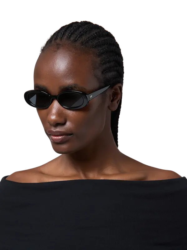 /original/LSP1802189_LESP_Blacksmoke_2.png_convert-600x800