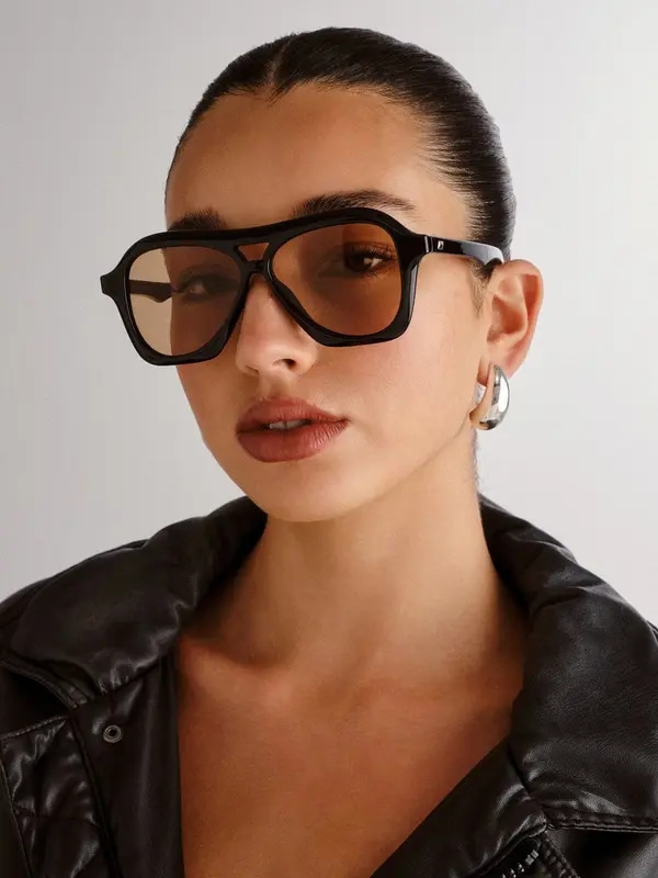 /original/LSP2552211_LESP_Blacklight_2.png_convert-600x800