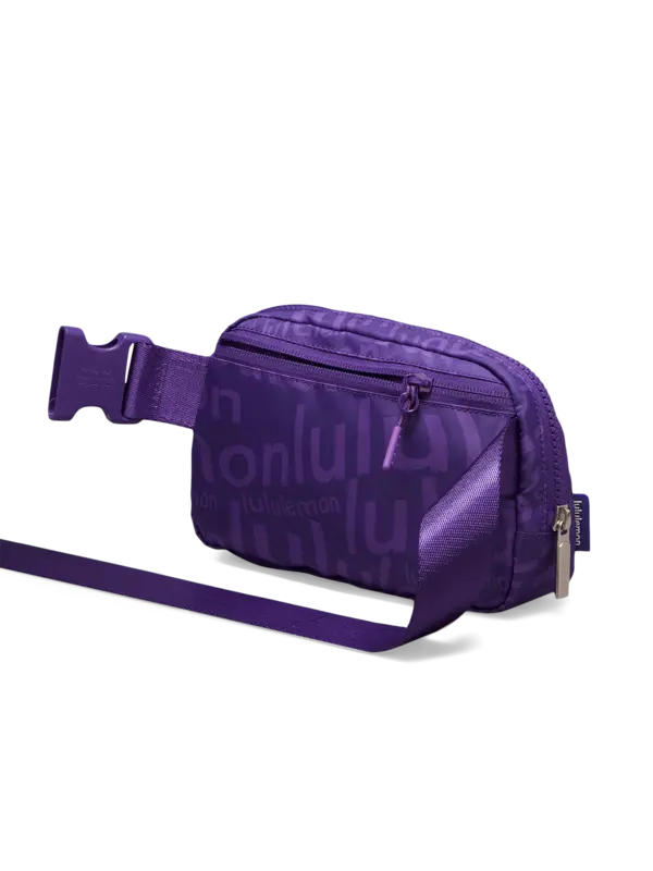 حقيبة Everywhere للخصر بحزام