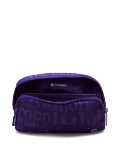 حقيبة Everywhere للخصر بحزام