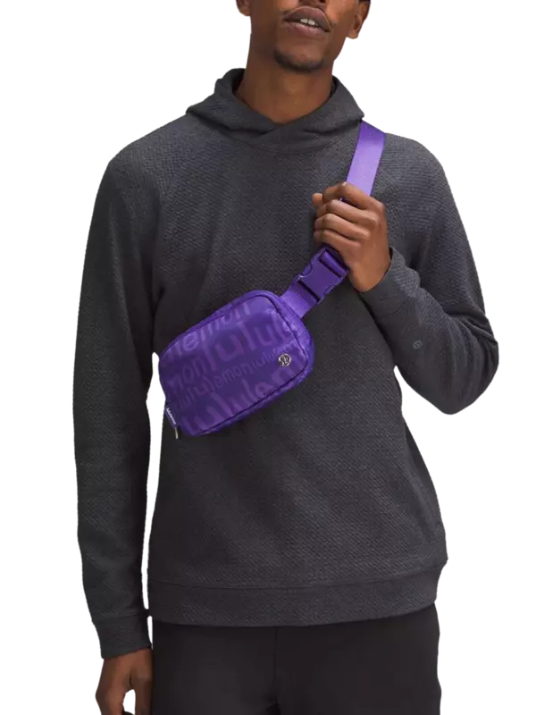 حقيبة Everywhere للخصر بحزام