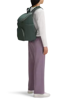 حقيبة ظهر للآباء الجدد