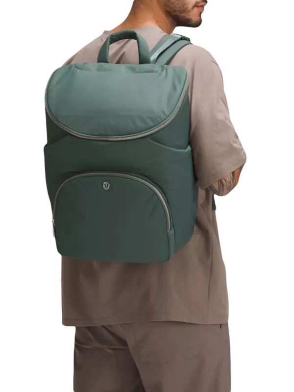 حقيبة ظهر للآباء الجدد