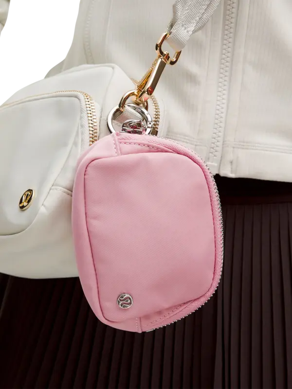 /original/LU9C17S_067913_LULU_67913_4.png_convert-600x800