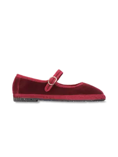 /original/LUCRECIA_CONS_Red_1.png_convert-240x320