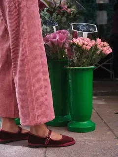 /original/LUCRECIA_CONS_Red_2.png_convert-240x320