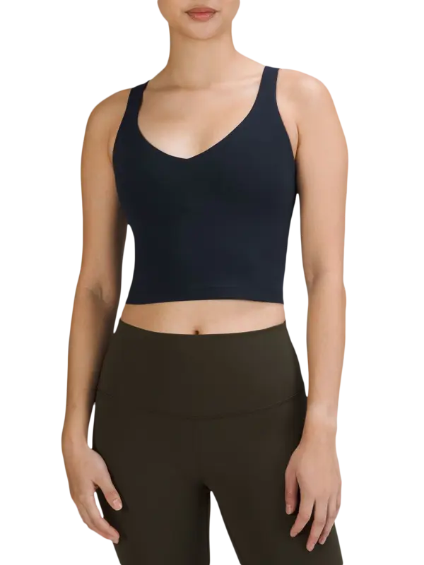 بلوزة بدون أكمام من تشكيلة لولوليمن ألاين