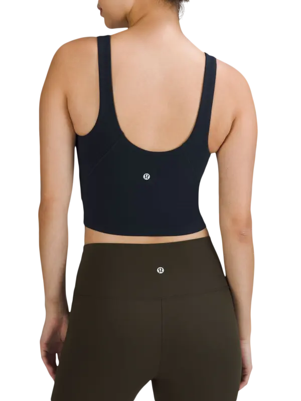 بلوزة بدون أكمام من تشكيلة لولوليمن ألاين