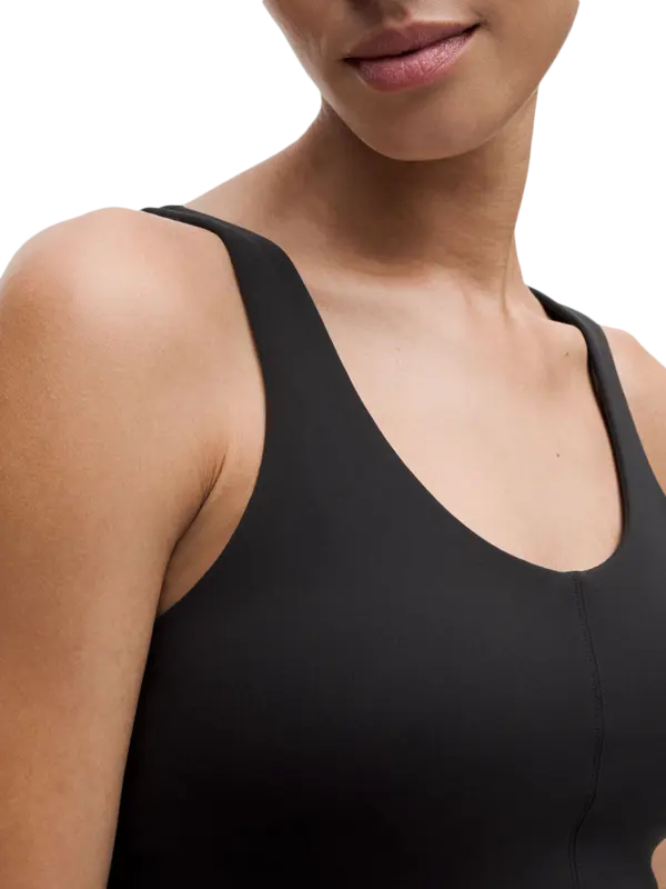 /original/LW1EZAS_0001_LULU_1_4.png_convert-600x800