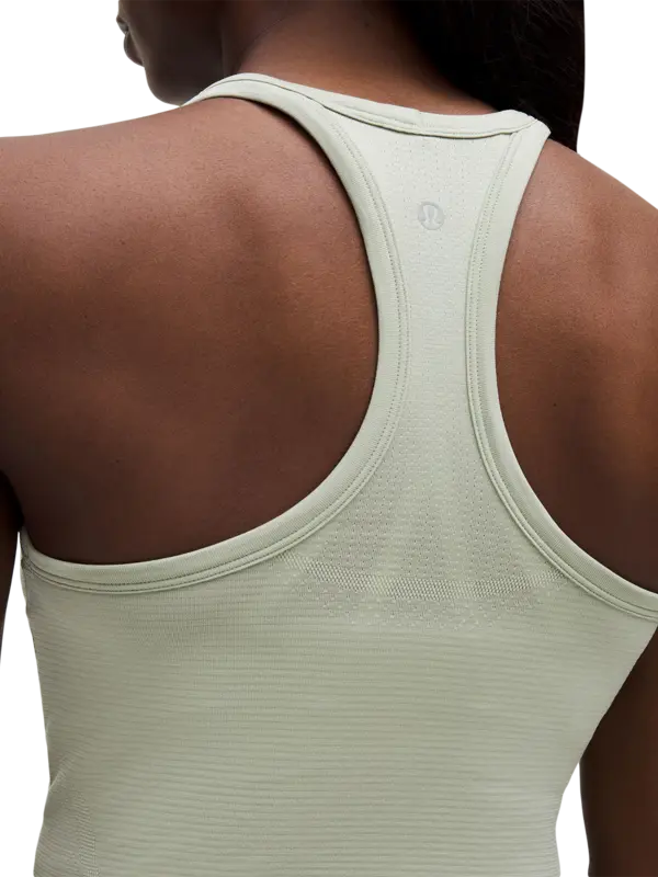 /original/LW1FAPS_070208_LULU_70208_5.png_convert-600x800