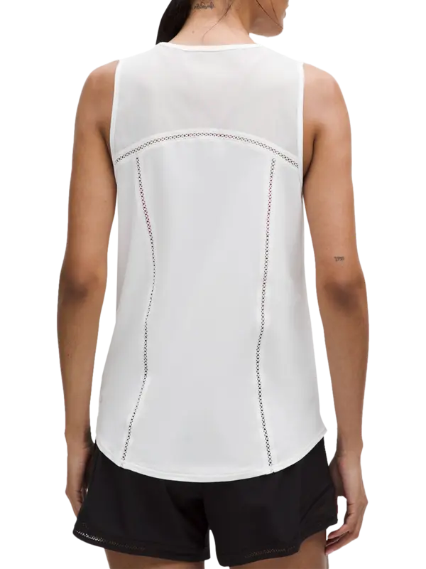 /original/LW1FEKS_0002_LULU_2_3.png_convert-600x800