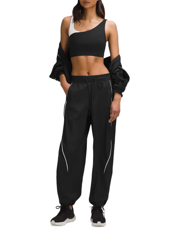 /original/LW2E31S_0001_LULU_1_4.png_convert-600x800